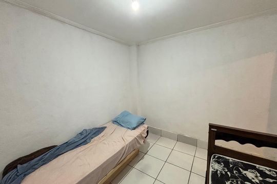 Quarto 1 de casa para alugar com 1 quarto, 32m² em Arthur Alvim, São Paulo