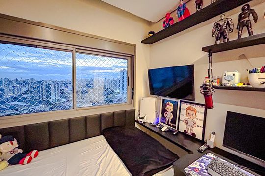Quarto de apartamento à venda com 2 quartos, 79m² em Chácara Seis de Outubro, São Paulo
