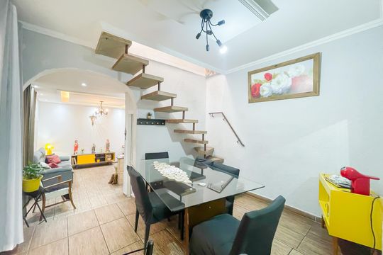 Sala de Jantar de casa à venda com 3 quartos, 125m² em Padroeira, Osasco