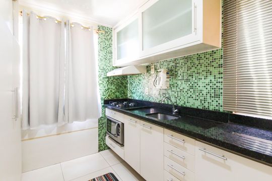 Cozinha de apartamento à venda com 2 quartos, 42m² em Igara, Canoas