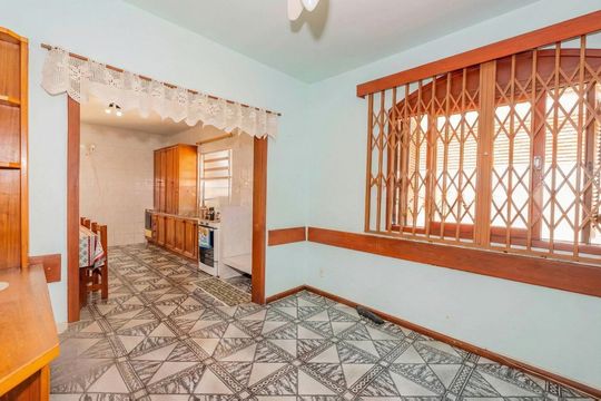 Sala de jantar de casa à venda com 2 quartos, 146m² em Guarujá, Porto Alegre