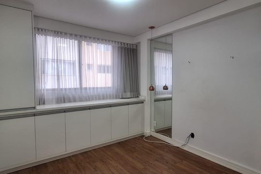 Quarto de apartamento à venda com 1 quarto, 64m² em Centro, Campinas