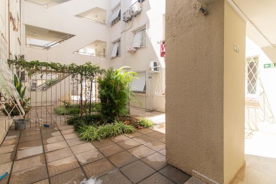 Área comum de apartamento à venda com 1 quarto, 40m² em Menino Deus, Porto Alegre
