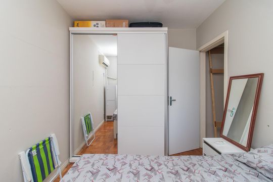 Quarto de apartamento à venda com 1 quarto, 40m² em Menino Deus, Porto Alegre
