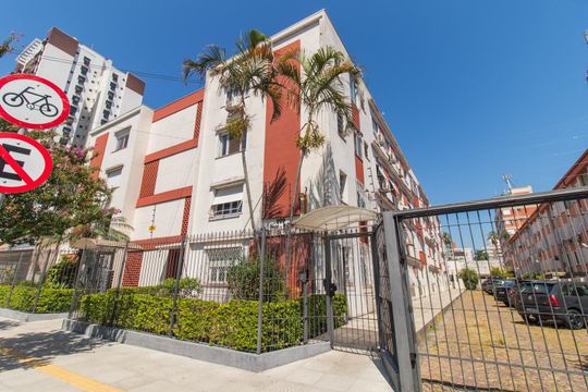 Fachada de apartamento à venda com 1 quarto, 40m² em Menino Deus, Porto Alegre