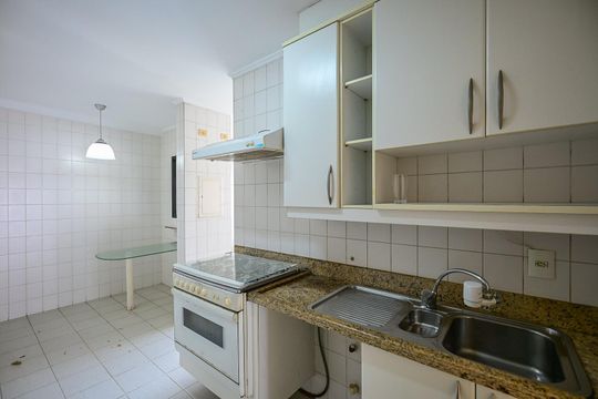 Cozinha de apartamento à venda com 3 quartos, 128m² em Vila Andrade, São Paulo