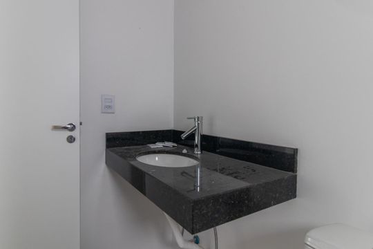 Banheiro Social de casa de condomínio à venda com 3 quartos, 120m² em Cavalhada, Porto Alegre