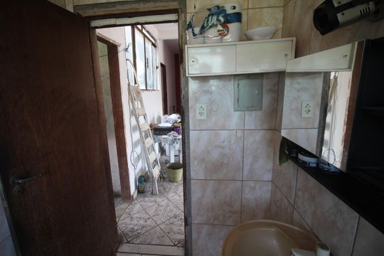 Banheiro 2 de casa à venda com 8 quartos, 660m² em Glória, Belo Horizonte