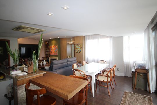Cobertura de apartamento para alugar com 3 quartos, 217m² em Petrópolis, Porto Alegre