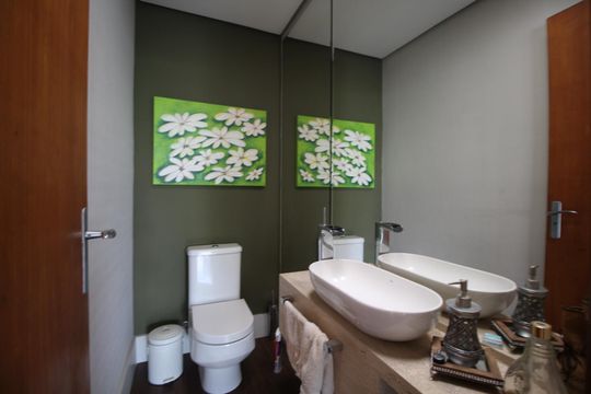 Lavabo de apartamento para alugar com 3 quartos, 217m² em Petrópolis, Porto Alegre