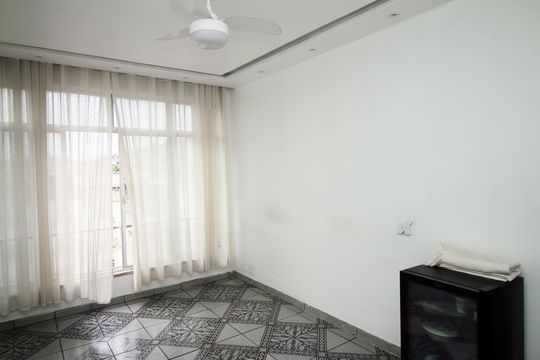 Apartamento à venda com 3 quartos, 74m² em Olaria, Rio de Janeiro