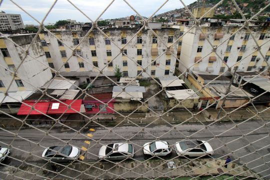 Vista da Sala de apartamento à venda com 3 quartos, 74m² em Olaria, Rio de Janeiro