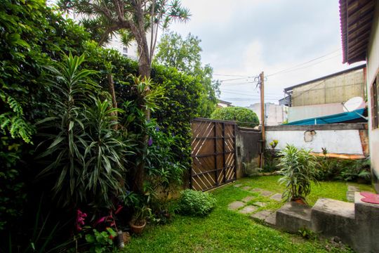 Área externa frontal da casa de casa para alugar com 6 quartos, 400m² em Campestre, Santo André