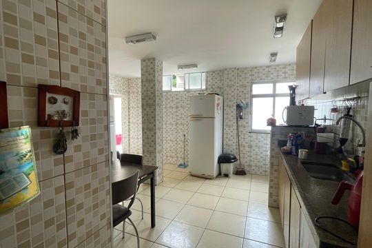Cozinha de apartamento à venda com 3 quartos, 200m² em Freguesia (ilha do Governador), Rio de Janeiro