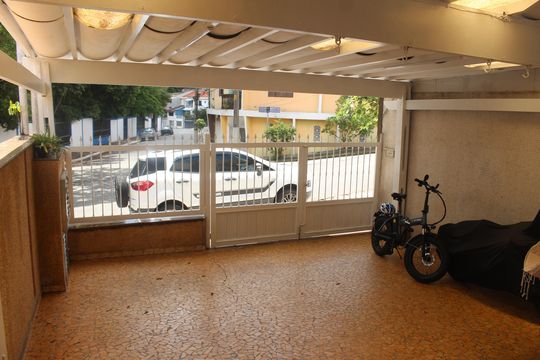 Garagem de casa à venda com 4 quartos, 240m² em Osvaldo Cruz, São Caetano do Sul