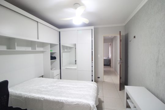 Quarto 2 de casa à venda com 4 quartos, 205m² em Jardim Satelite, São Paulo