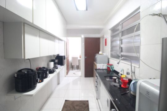 Cozinha de casa à venda com 4 quartos, 205m² em Jardim Satelite, São Paulo