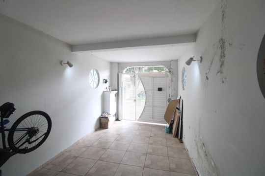 Garagem de casa à venda com 4 quartos, 205m² em Jardim Satelite, São Paulo