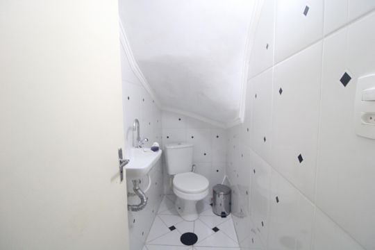 Lavabo de casa à venda com 4 quartos, 205m² em Jardim Satelite, São Paulo