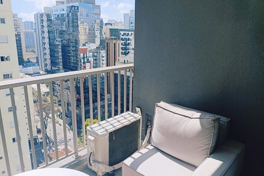 Varanda de kitnet/studio para alugar com 1 quarto, 25m² em Moema, São Paulo