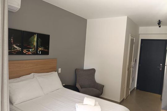 Sala/Quarto de kitnet/studio para alugar com 1 quarto, 25m² em Moema, São Paulo