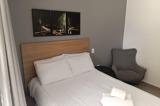 Sala/Quarto de kitnet/studio para alugar com 1 quarto, 25m² em Moema, São Paulo