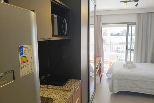 Cozinha de kitnet/studio para alugar com 1 quarto, 25m² em Moema, São Paulo