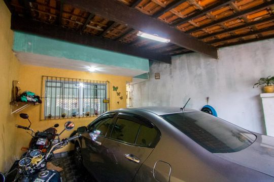 Garagem de casa à venda com 3 quartos, 198m² em Jardim Marek, Santo André