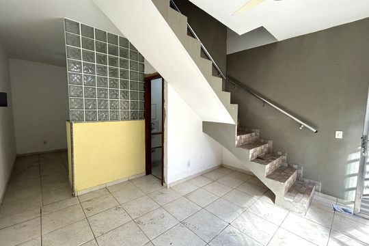 Sala de casa para alugar com 3 quartos, 120m² em Cascadura, Rio de Janeiro