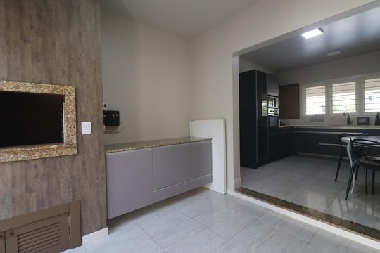 Cozinha/Churrasqueira de casa à venda com 3 quartos, 180m² em Primavera, Novo Hamburgo