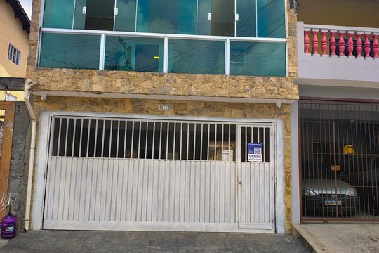 Fachada de casa à venda com 3 quartos, 173m² em Bandeiras, Osasco