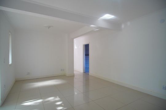 Sala de casa à venda com 4 quartos, 220m² em Jardim America, São Leopoldo