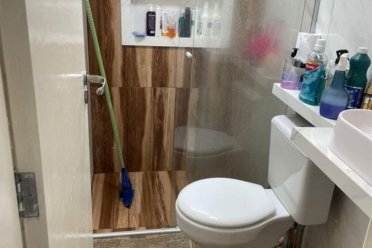 Banheiro de apartamento à venda com 2 quartos, 60m² em Bernardo Monteiro, Contagem