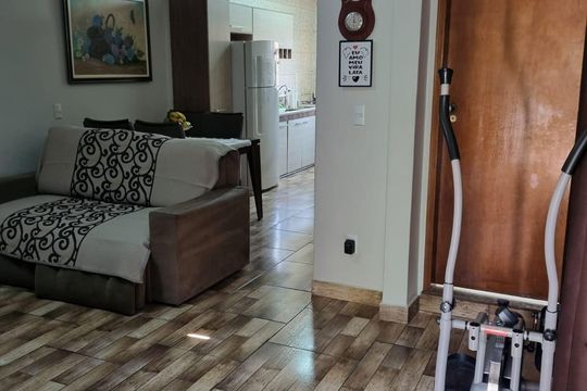 Sala de casa à venda com 4 quartos, 90m² em Parque Santa Madalena, São Paulo