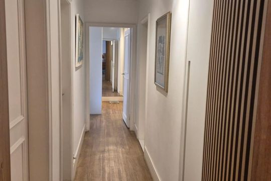 Corredor de apartamento à venda com 3 quartos, 127m² em Santa Cecilia, São Paulo