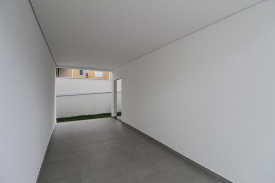 Garagem de casa de condomínio à venda com 3 quartos, 139m² em Trevo, Belo Horizonte