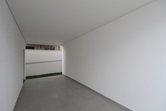 Garagem de casa de condomínio à venda com 3 quartos, 140m² em Trevo, Belo Horizonte
