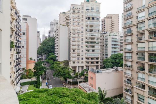Vista de apartamento à venda com 3 quartos, 210m² em Cerqueira César, São Paulo