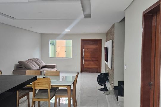 Sala de casa de condomínio à venda com 3 quartos, 161m² em Vargem Grande, Rio de Janeiro