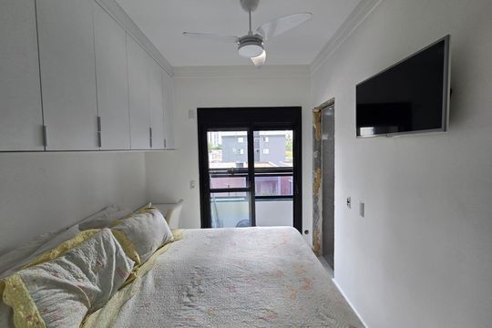 Suíte  de apartamento à venda com 2 quartos, 70m² em Vila Augusta, Guarulhos