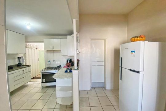 Casa à venda com 5 quartos, 360m² em Itapoã, Belo Horizonte