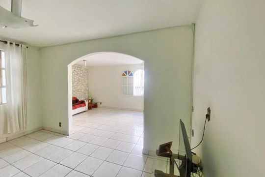 Casa à venda com 5 quartos, 360m² em Itapoã, Belo Horizonte