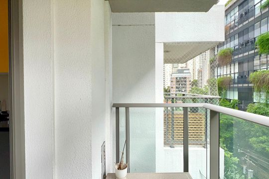Varanda de kitnet/studio para alugar com 1 quarto, 33m² em Vila Madalena, São Paulo