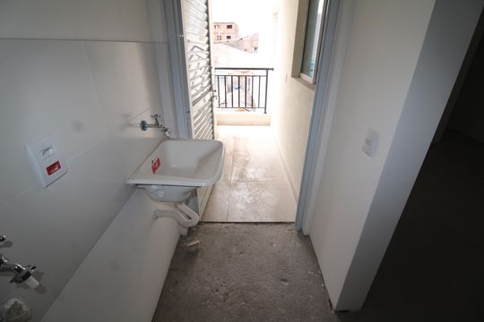 Sala / Cozinha / Área de Serviço de apartamento à venda com 2 quartos, 49m² em Piqueri, São Paulo