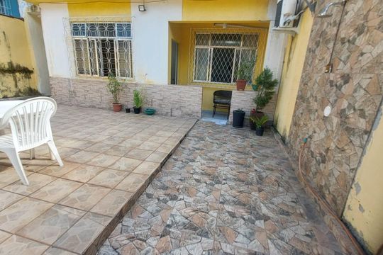 Área externa de casa à venda com 2 quartos, 292m² em Tanque, Rio de Janeiro