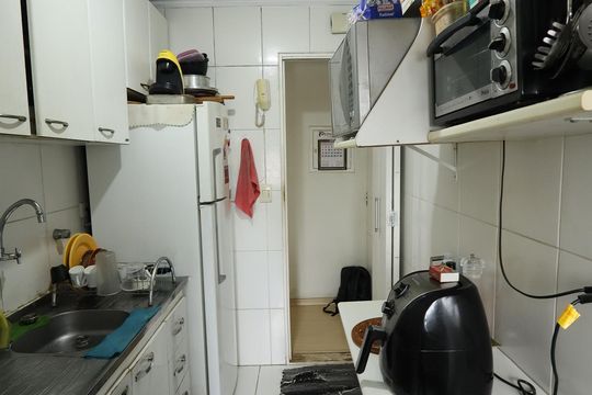 Cozinha de apartamento à venda com 2 quartos, 50m² em Jardim Taquaral, São Paulo