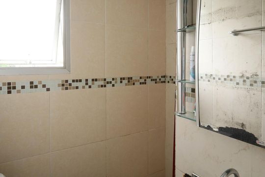 Banheiro Social de apartamento à venda com 2 quartos, 50m² em Jardim Taquaral, São Paulo