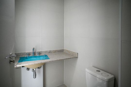 Banheiro de kitnet/studio à venda com 1 quarto, 22m² em Paraíso, São Paulo