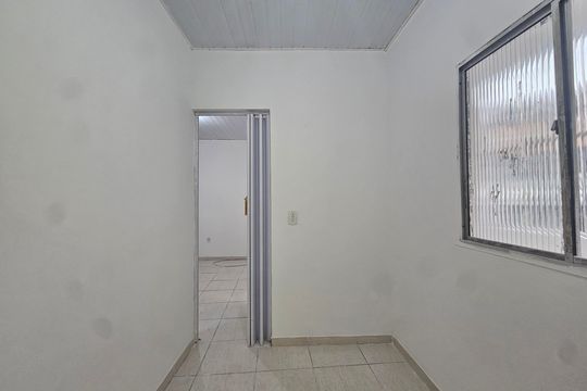 quarto 1 de casa para alugar com 2 quartos, 43m² em Imbuí, Salvador