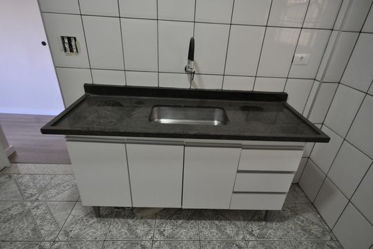 Cozinha de apartamento para alugar com 2 quartos, 53m² em Vila Medeiros, São Paulo